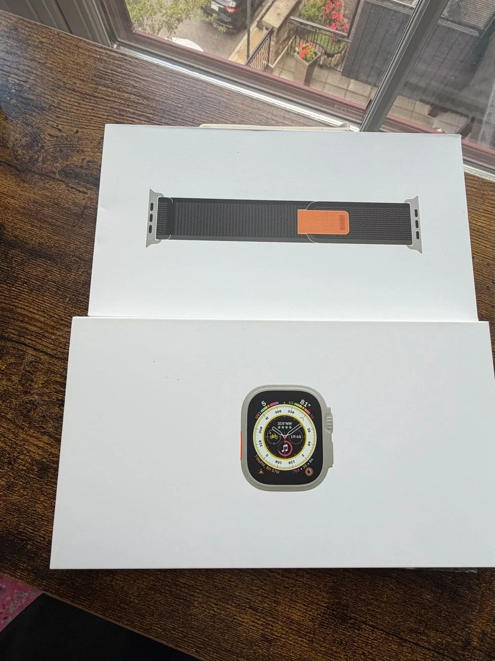 Apple Watch Ultra 49mm Titanium Black / Grey